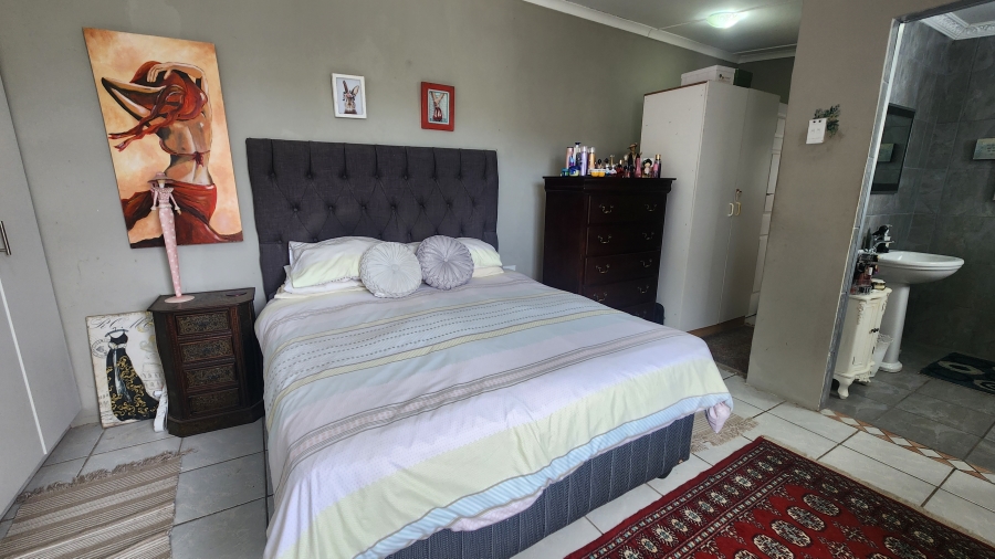 3 Bedroom Property for Sale in Sandbaai Western Cape